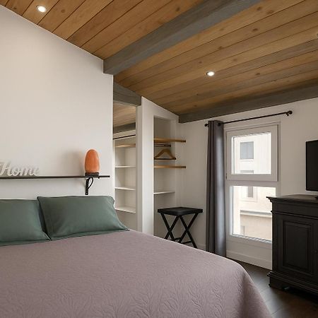 Insolite Studio -La Tour Des Templiers- Montfrin 外观 照片
