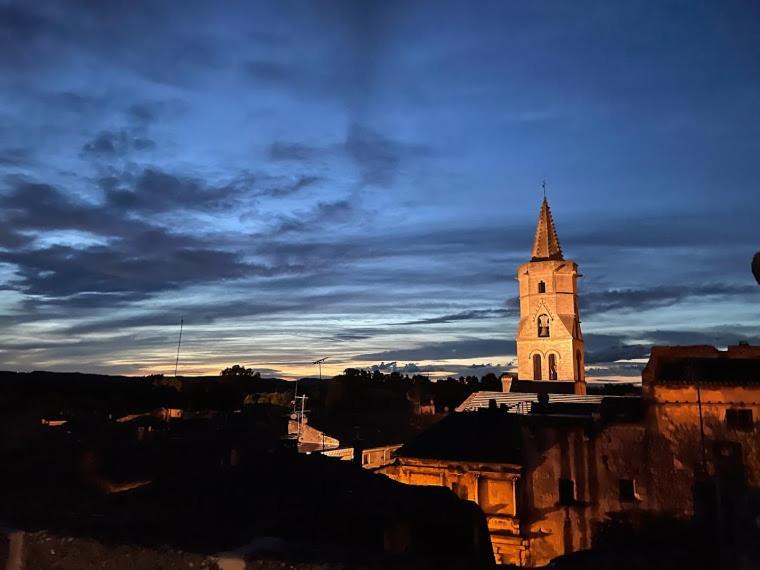 Insolite Studio -La Tour Des Templiers- Montfrin 外观 照片